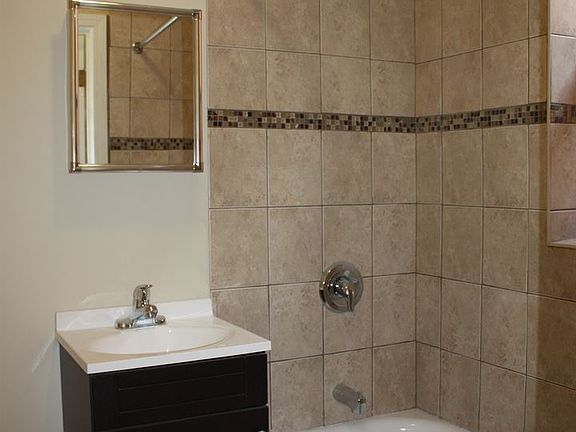 4th image of 6731 S Jeffery Blvd APT 502