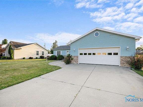 4th image of 200 Meadowbrook Dr