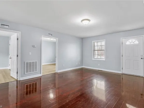 445 Key St, Burlington, NC 27217