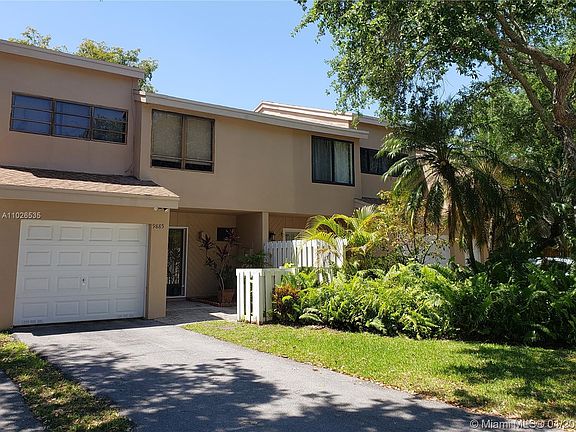 4th image of 9885 Fairway Cove Ln #9885