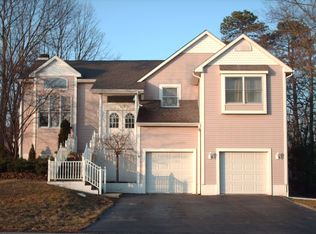 556 Stonewall Dr, Galloway, NJ 08205