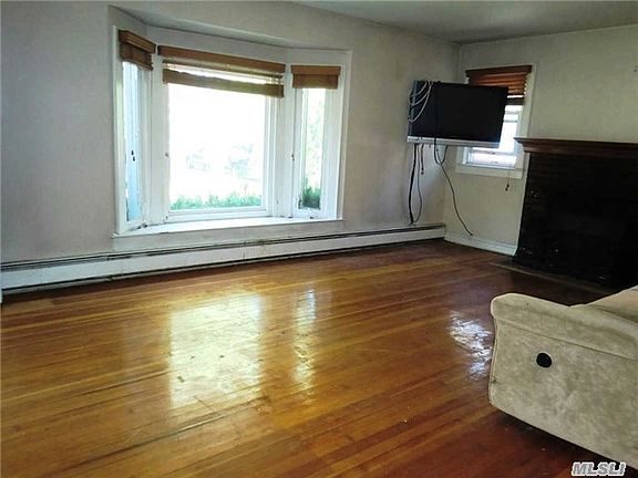 5th image of 11 Laurel Ave