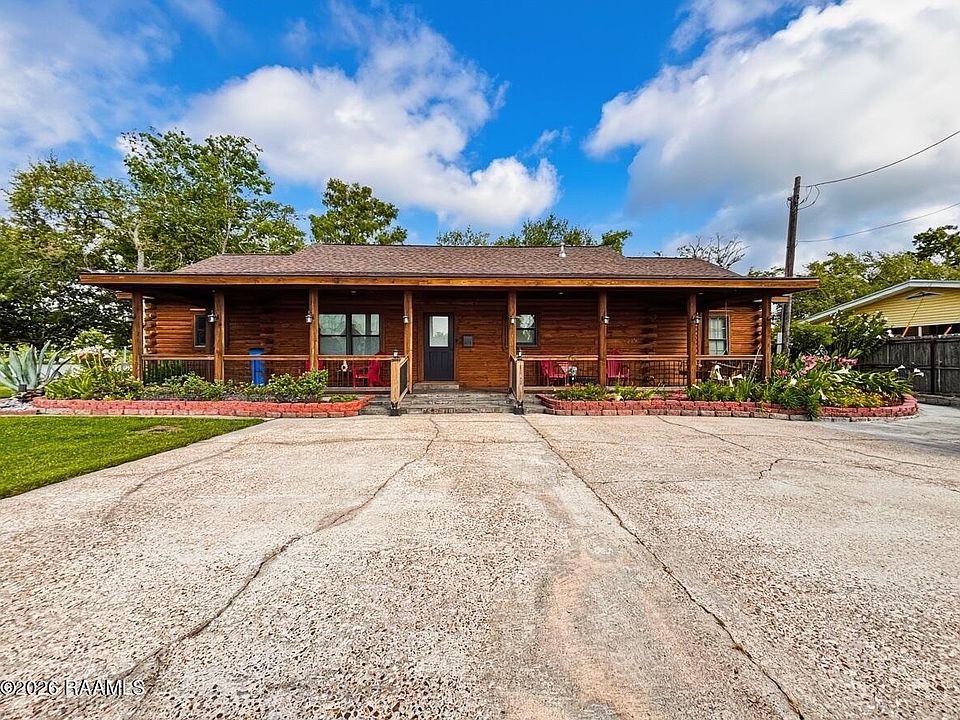 1st image of 654 Breezy Acres Ln