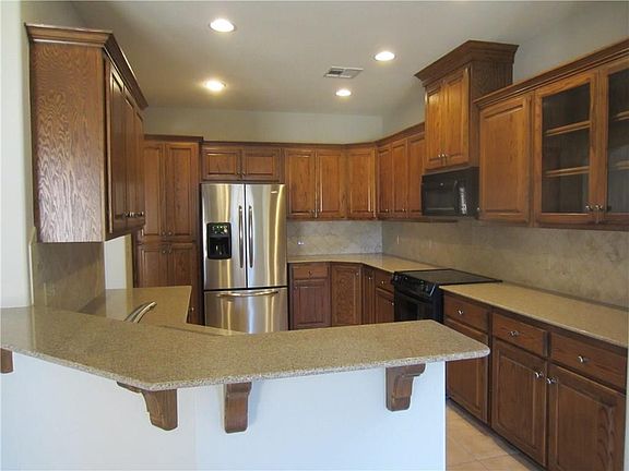 5th image of 5300 NW 123rd St