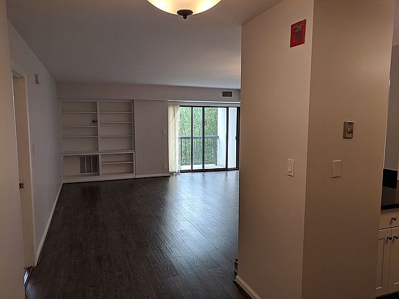2nd image of 3800 Powell Ln APT 403