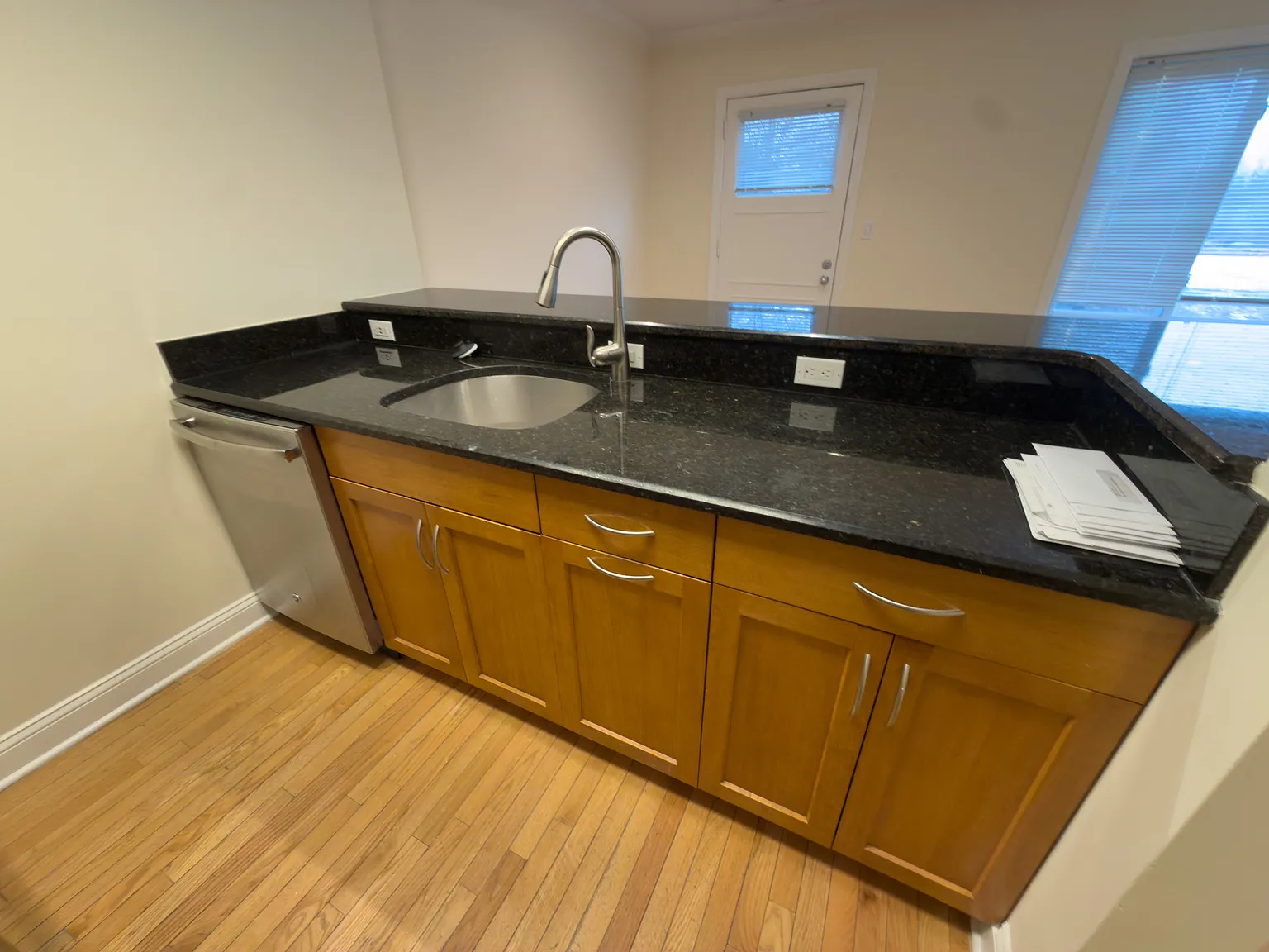 2 bed, 1.5 bath, 984 sqft, $3,765 — Photo 1