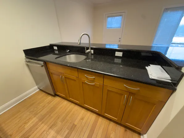 186 Sherman Rd, Chestnut Hill, MA 02467