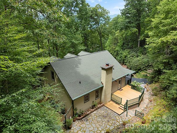 4th image of 236 Holland Dr