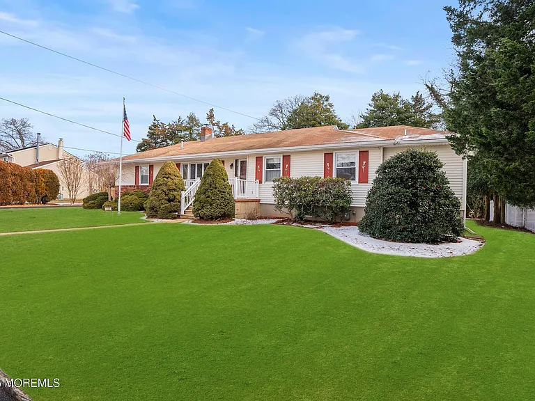 221 Belmar Ave — Photo 32