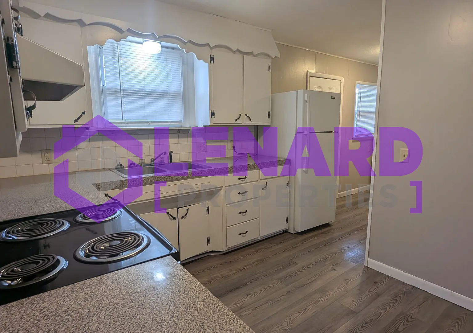 2 Bedroom Home! — Photo 4