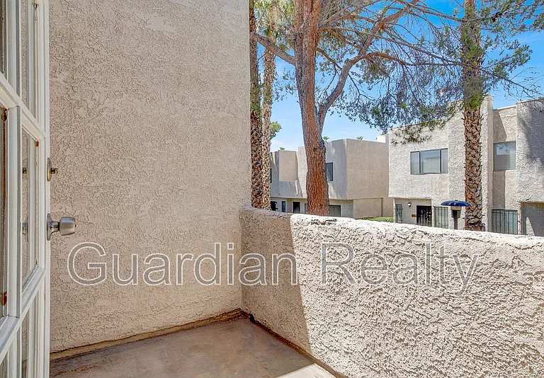 2639 Jacyra Ave — Photo 13