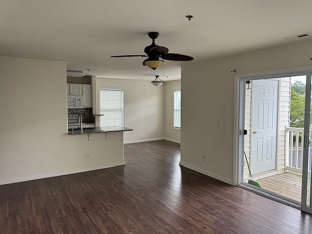 7212 McConnell Dr — Photo 5