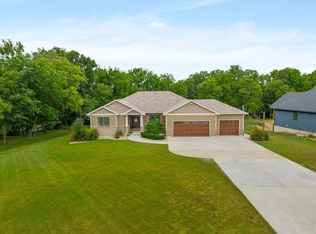 1029 Harbor Ridge Rd, Nashua, IA 50658