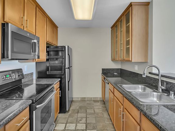 5th image of 7130 Shoreline Dr #1309
