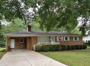 204 Holly Hill St, Ramseur, NC 27316