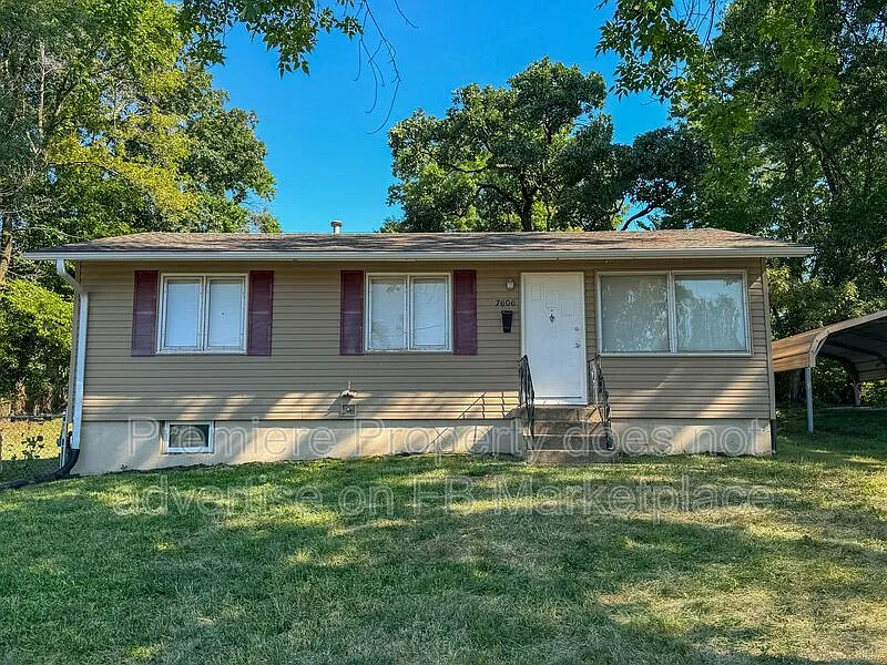 7606 E 50th Ter