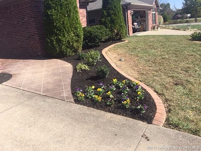 2nd image of 3052 N Barrington Ct