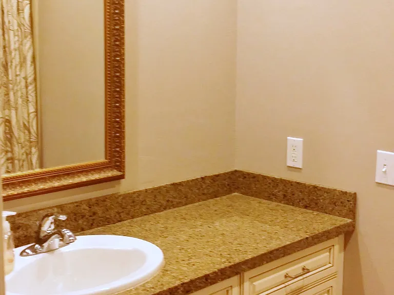 610 Aloha St #201 — Photo 8