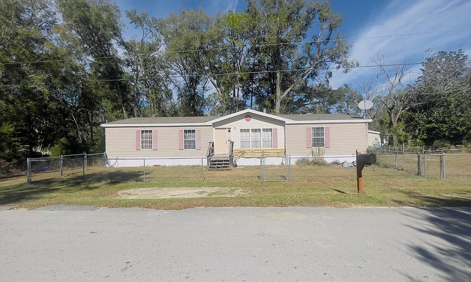 1st image of 605 Standridge St