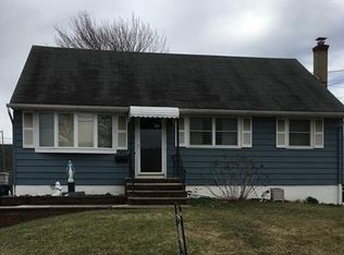 207 Raynor St, Iselin, NJ 08830