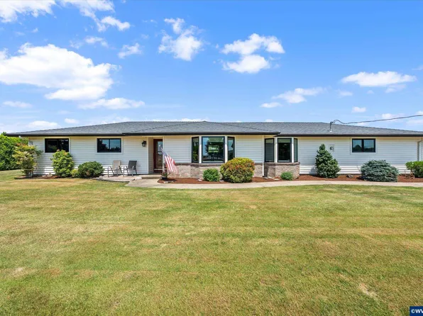 2213 Perkins St NE, Salem, OR 97303
