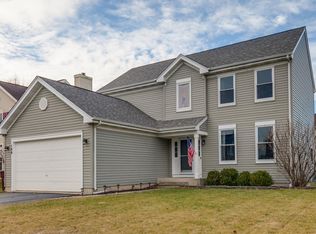 180 S Primrose Ln, Round Lake, IL 60073