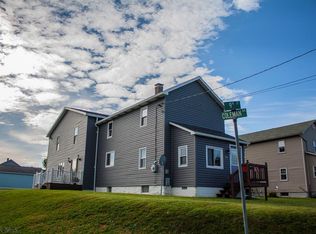 937 9th St, Colver, PA 15927