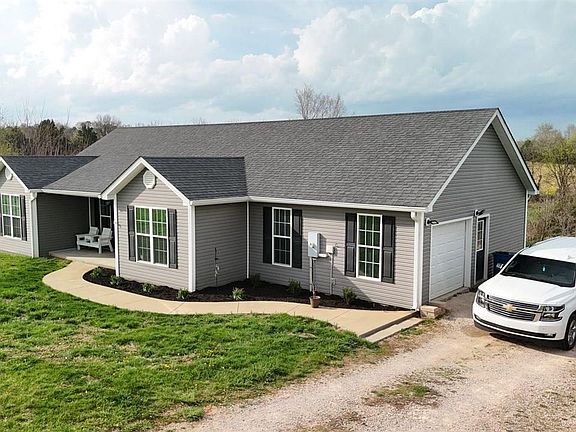 4th image of 1558 Weldon Loop