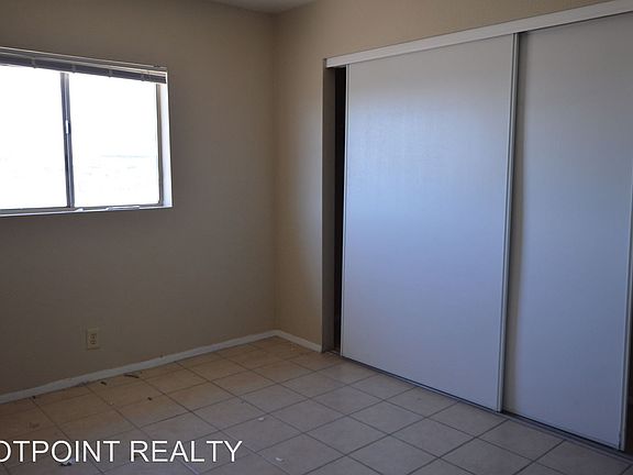 4th image of 2141 Oceanus Ln APT 3