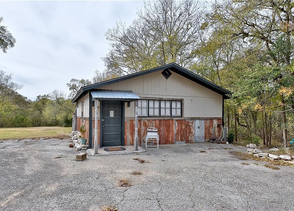 1st image of 2381 State Highway 71 W