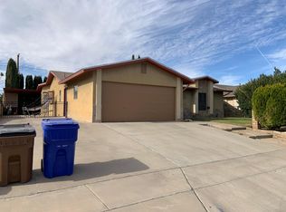 1046 Heather Cir, Las Cruces, NM 88005