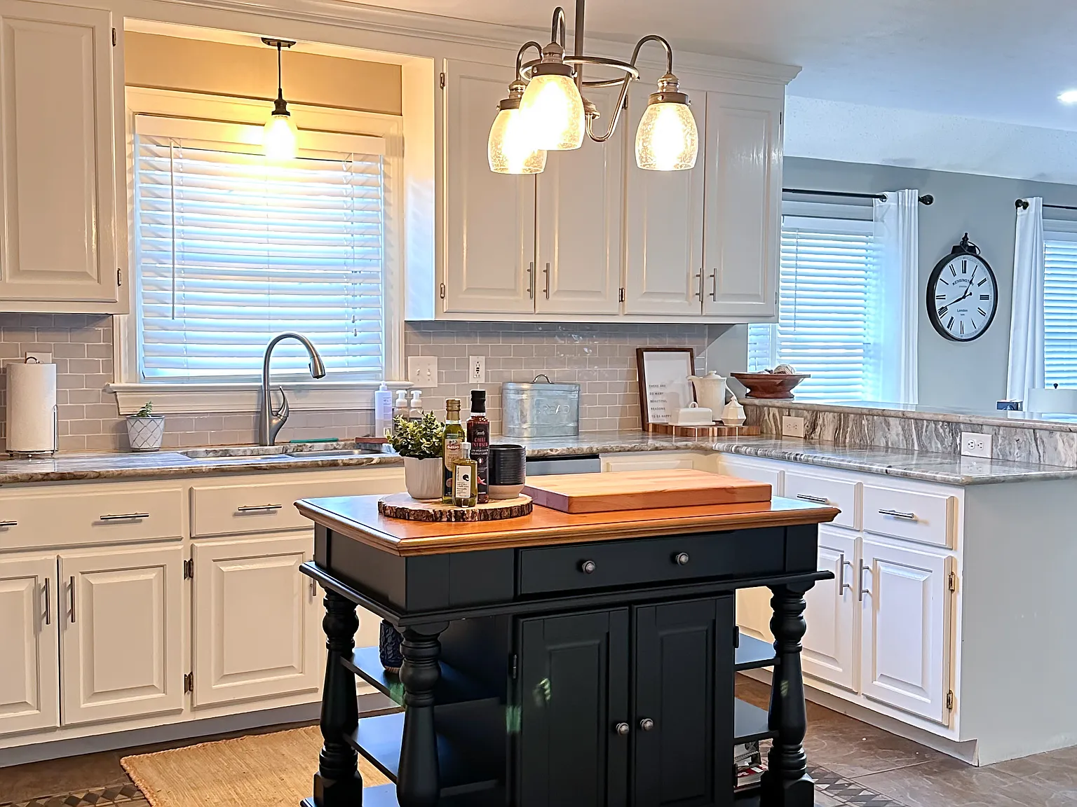 5 bed, 3265 sqft, $4,500 — Photo 2