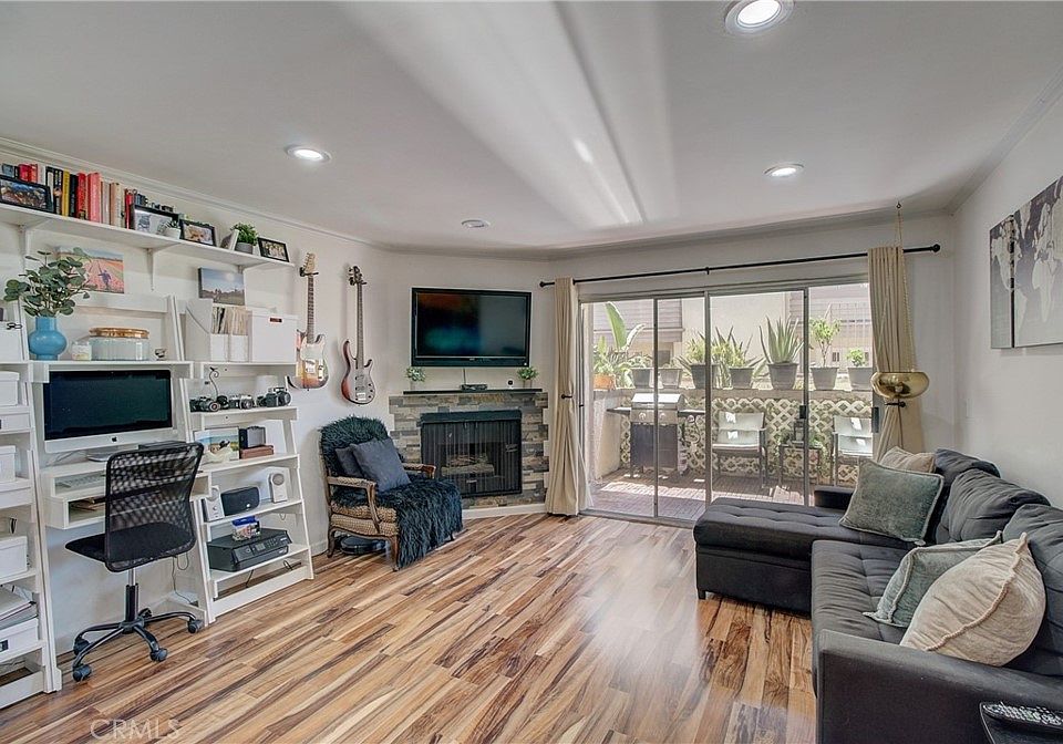 20253 Keswick St CA Zillow