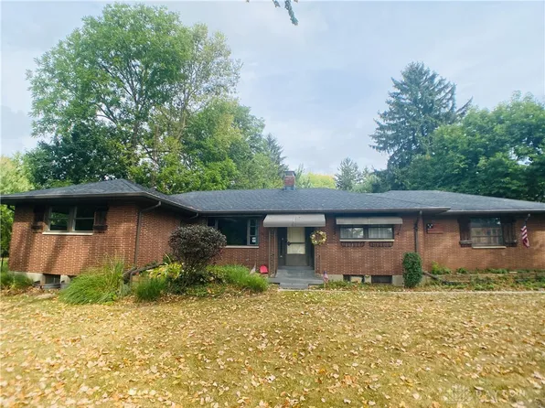 4740 Far Hills Ave, Dayton, OH 45429