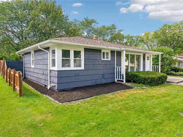 132 Glenhurst Rd, Tonawanda, NY 14150