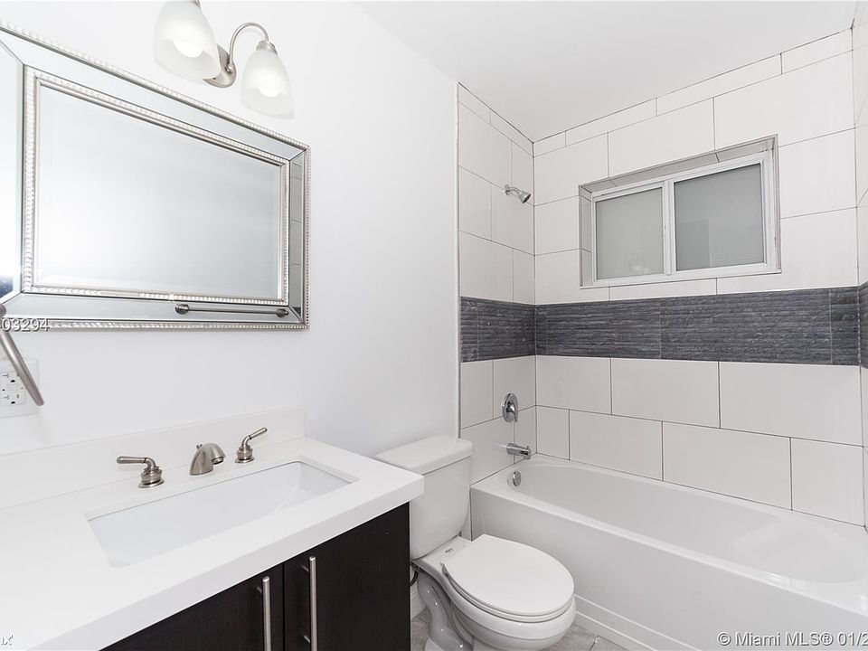 2nd image of 528 NE 69th St
