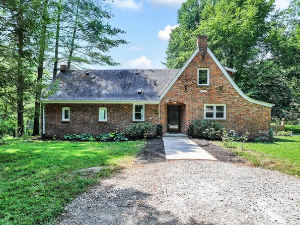 4594 Covered Bridge Rd, Nashville, IN 47448