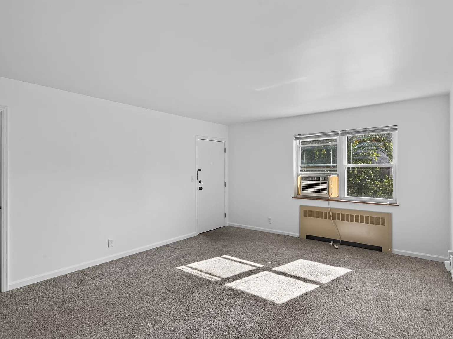 2 bed, 1000 sqft, $1,195 — Photo 4
