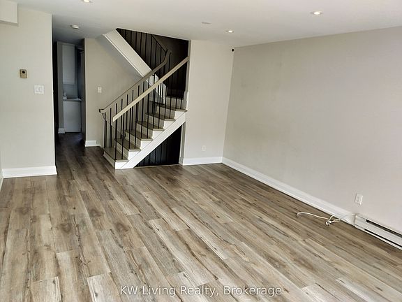 4th image of 81 Irwin Rd #18