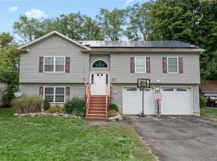 9 Hulse St, Wallkill, NY 12589