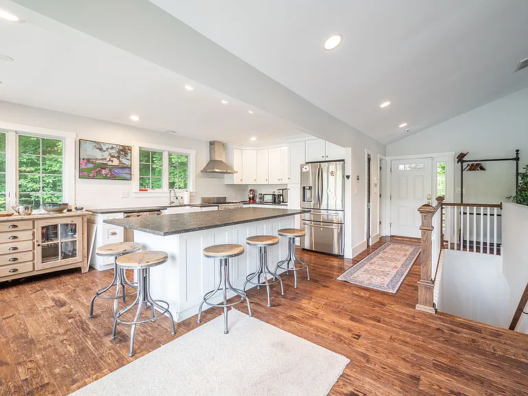 25 Terrace Dr — Photo 13