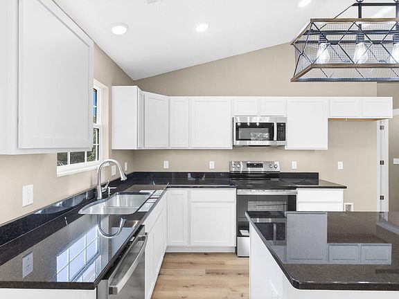 3rd image of 2783 Maple Street