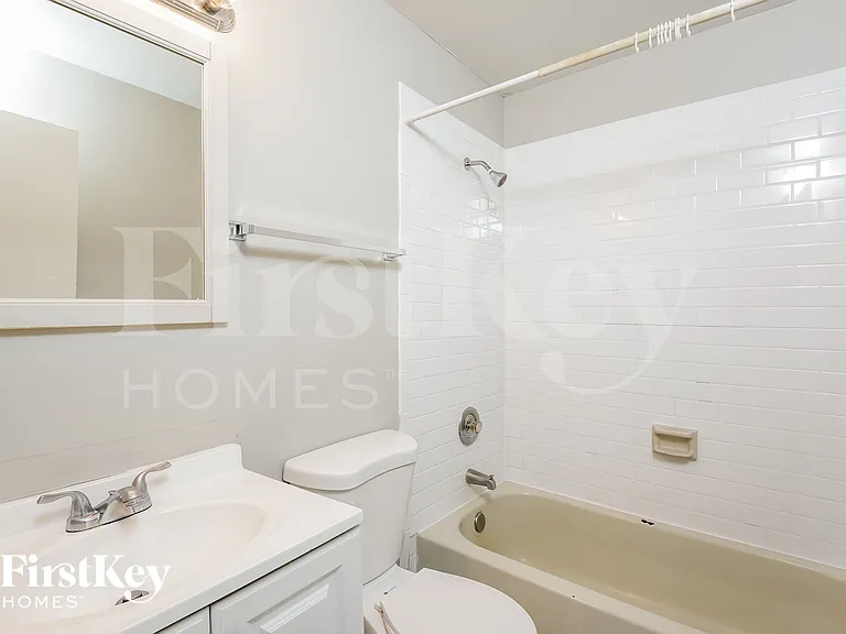 1061 Sally St SE — Photo 14