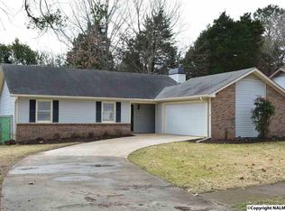 1041 Sharpsburg Dr SE, Huntsville, AL 35803