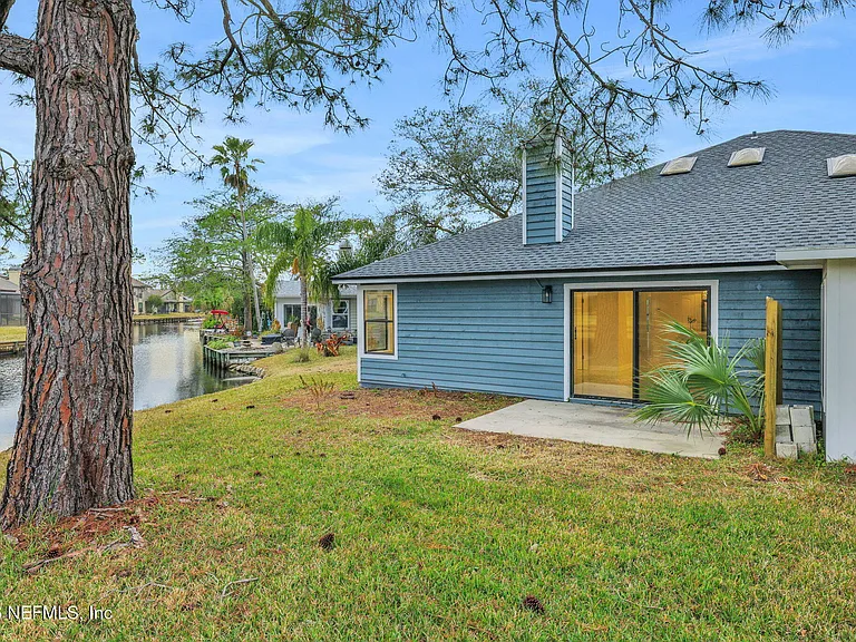 181 Aruba Ln — Photo 58