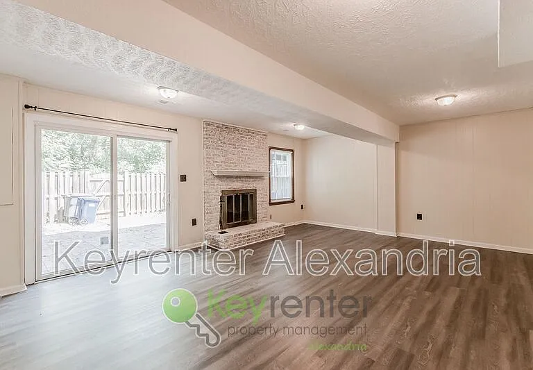 8239 Doctor Craik Ct — Photo 6