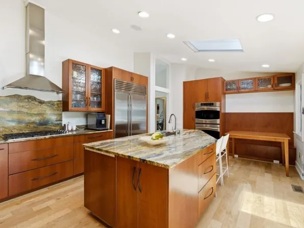11610 Karen Dr, Potomac, MD 20854