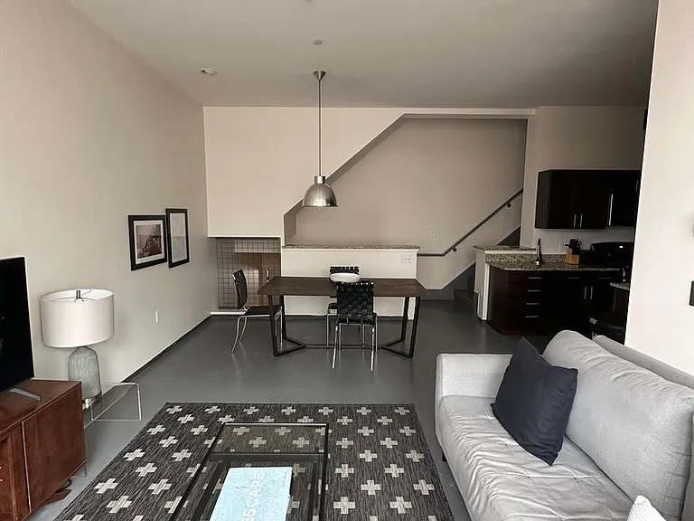 155 E Berkeley St #512 — Photo 1
