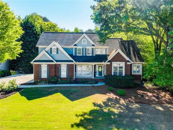 185 Amberbrook Cir, Grayson, GA 30017