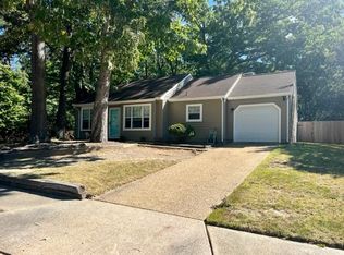 814 Galahad Dr, Newport News, VA 23608